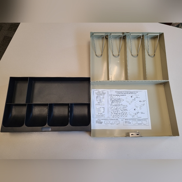 MMF Industries brand Metal Cash Box - Picture 5 of 6